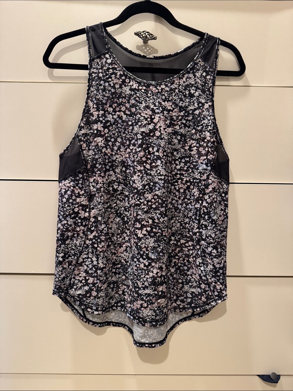 Lulu Lemmon Floral Print Sleeveless Tank Top - Black & Pink
